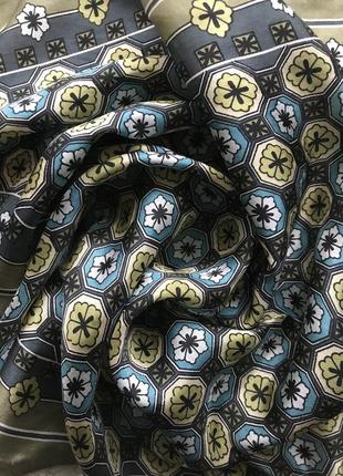 Изысканный платочек-гаврош из натурального шелка5 фото