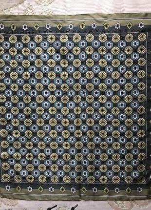 Изысканный платочек-гаврош из натурального шелка6 фото