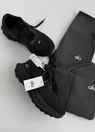 Alo yoga runner black