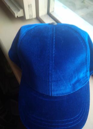 Синяя бархатная кепка со сьемным меховым помпоном новая8 фото