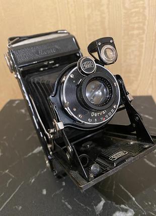 Винтажный складной фотоаппарат zeiss ikon ikonta 520/2.