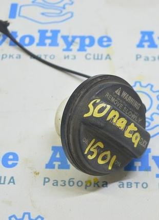 Кришка бензобака hyundai sonata 15-17 usa (01)