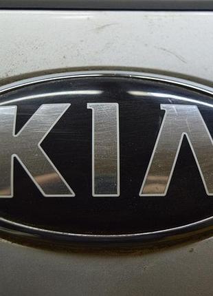 Эмблемма переднего бампера kia optima 16-