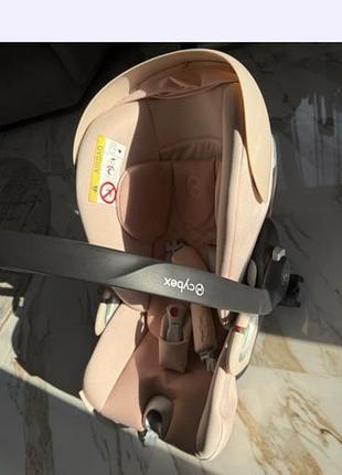 Автокрісло cybex cloud t i-size в ідеальному стані.