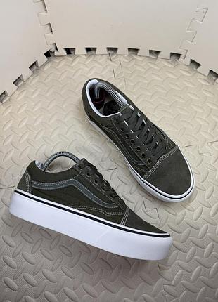 Оригінальні кеди на платформі vans