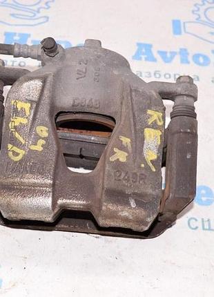 Суппорт передній правий jeep renegade 15- 68267931aa