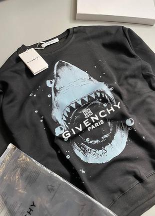 Світшот від бренду givenchy 2