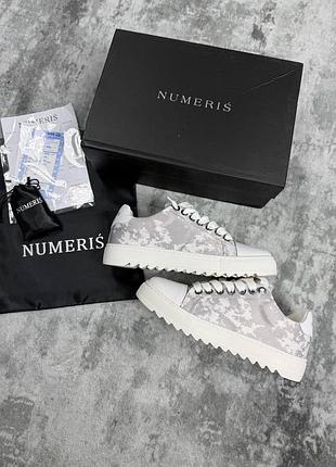 Кросівки від бренду numeris
