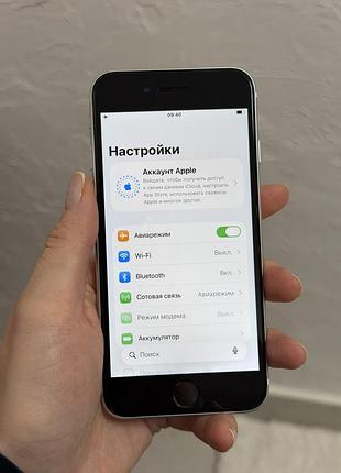 Iphone se 2nd (2020року) generation 128gb 6