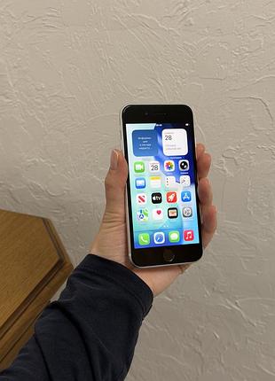 Iphone se 2nd (2020року) generation 128gb 5