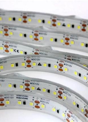Светодиодная лента 12в 8.6вт 5000мм ip67 4000k smd 2835 120шт декоративное освещение rn32c0ta-b