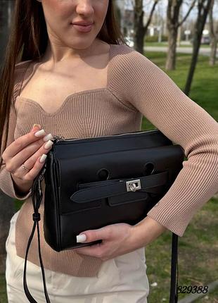 Накладний платіж ❤ шкіряна натуральна сумка на плече з трендовим ремінцем і брелоком