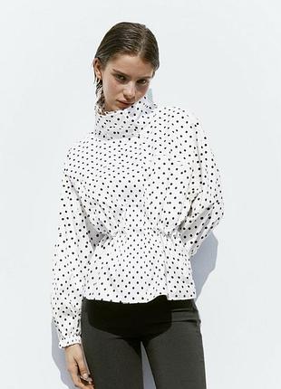 Куртка вітрівка pull and bear