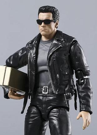 Термінатор преміум-(mafex) 2 версії 2
