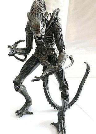 Чужой (alien-warrior) (шарнир) 9