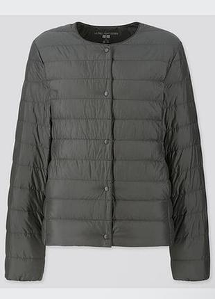 Сірий мікропуховик uniqlo