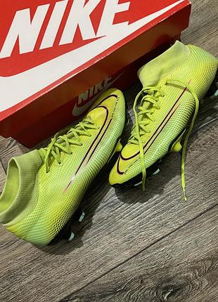 Бутси nike • футбол • футбольні бутси
