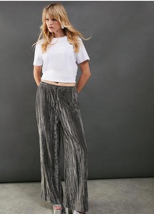 Шикарні велюрові штани палаццо від pull&bear