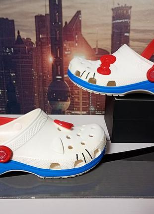 Сабо для девочек crocs classic hello kitty i am clog (white/blue/red)размер j 3,(eu): 34–35.стелька 22 см, страна производитель вьетнам оригинал