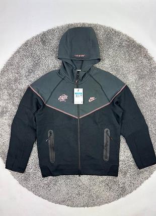 Nike tech fleece windrunner x cenral cee