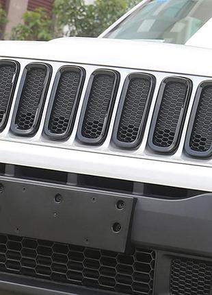 Накладки на передню решітку радіатора на jeep renegade 2015-2018 — матові чорні кільця 7шт 6rz87sz0aa