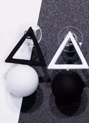 Серьги гвоздики с шариками