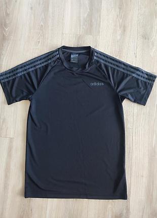 Мужская спортивная футболка adidas