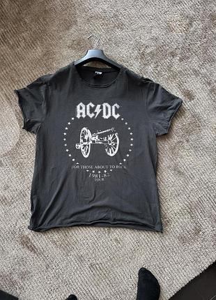 Сіра футболка “ac/dc”  розміру xl