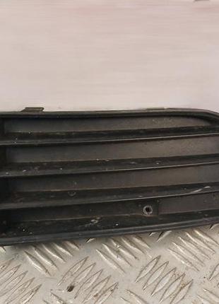 Решетка бампера нижняя правая xr384228 mitsubishi carisma