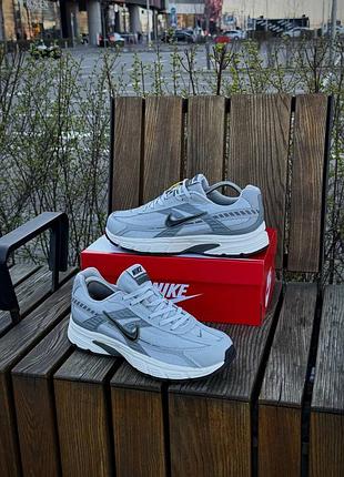 Nike initiator 8