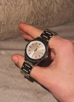 Годинник casio