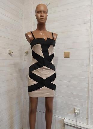 Класне плаття в стилі ню є дефекти розмір m\l lipsy