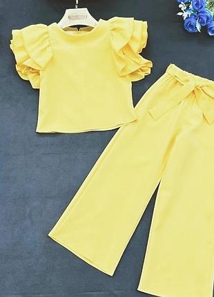 Нарядний костюм для дівчинки