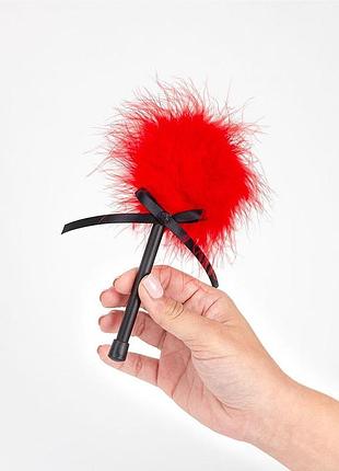 Перышко для ласк - mini red feather tickler 2