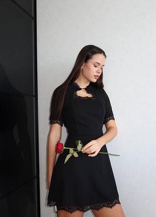 Сукня з мереживом