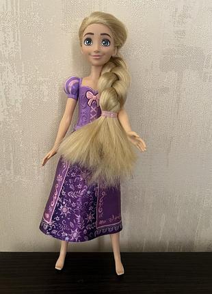 Співаюча лялька рапунцель від mattel