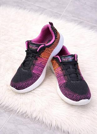 Жіночі кросівки  skechers. на 40р. устілка 26.5 см