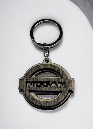 Брелок с дерева nissan