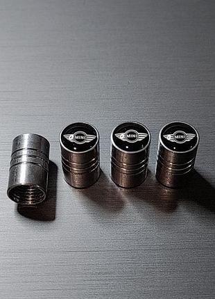Металлические колпачки на ниппель с логотипом mini