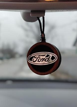 Подвеска ароматизатор ford с эффектом переливания