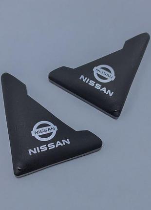 Уголки на двери автомобиля nissan для защиты от сколов, трафаретная печать