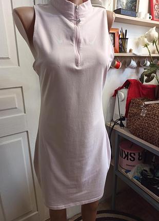 Свет розовое трикотажное спортивное платье nike, size m