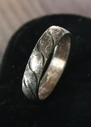 Винтажное серебряное кольцо