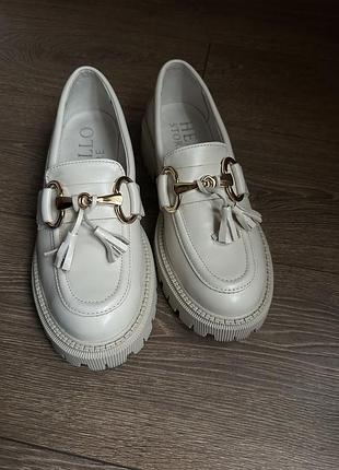 Лофери hello store