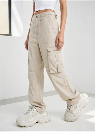 Bershka м штани джогери