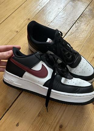 Кросівки унісекс nike air force 1 40-ий розмір.оригінал!замовляла на офіційному сайті