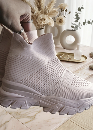 Стильные женские кроссовки-носочки (sock sneakers)