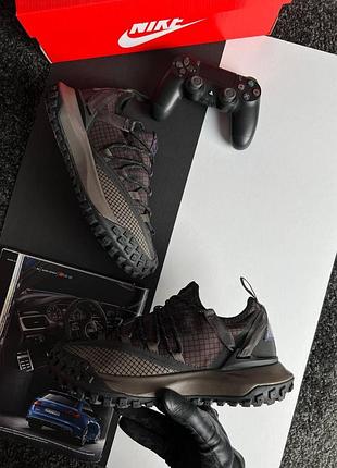 Nike acg mountain fly low brown