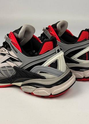 Track 2 black/grey/red 3