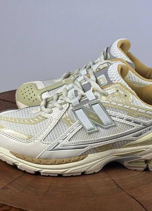 New balance 1906 u yellow white